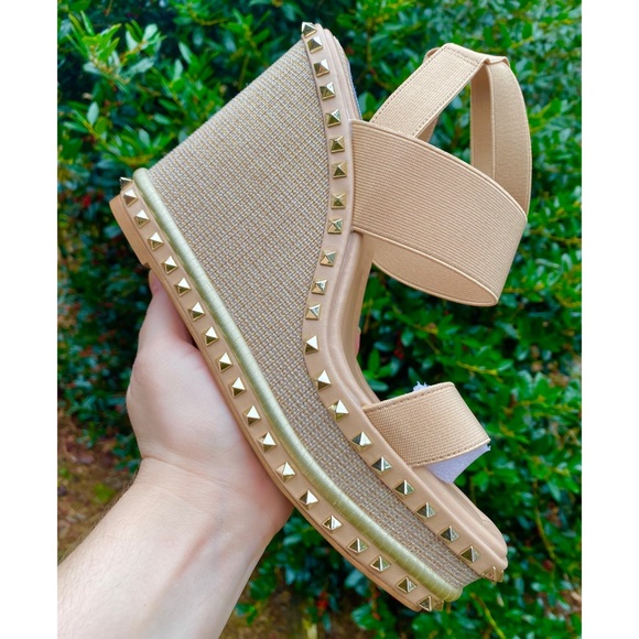 Steve Madden | Shoes | Steve Madden Larkin Nudeblush Studded Wedges |  Poshmark